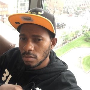 Meet your Posher, Henry